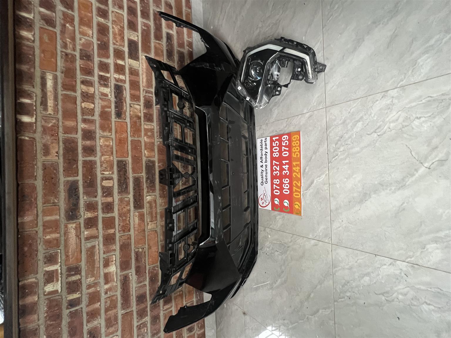 Mahindra XUV 3XO Headlight - Private Seller Mahindra XUV 3XO Headlight - Private Seller