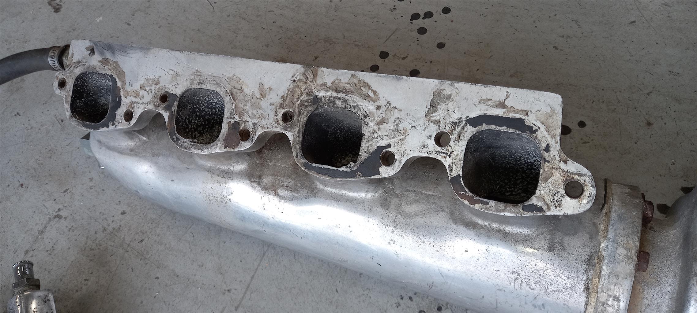 Chevrolet Marine Manifold (Pair)
