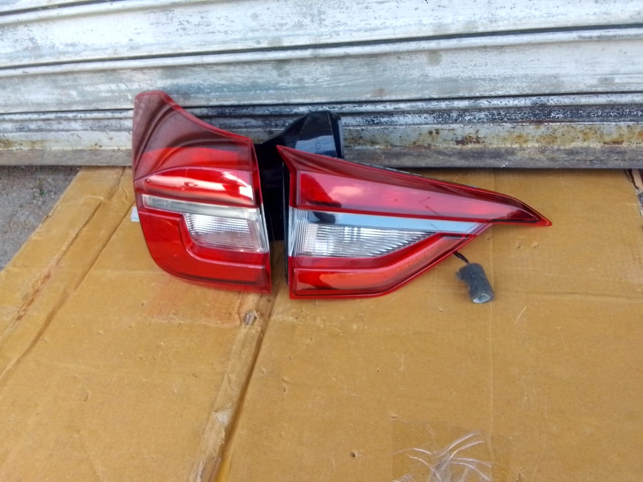 (2018-2022) NISSAN MAGNET INNER AND OUTER LHS REAR TAILIGHT FOR SALE - Private Seller (2018-2022) NISSAN MAGNET INNER AND OUTER LHS REAR TAILIGHT FOR SALE - Private Seller