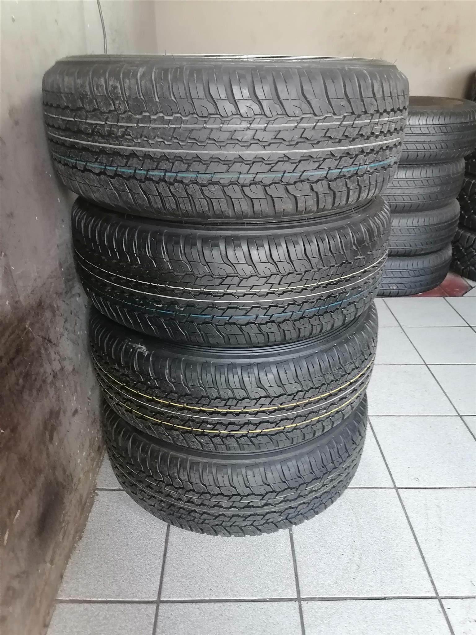 Toyota Legend RS Mag Rims (WITH WHEEL CAPS)