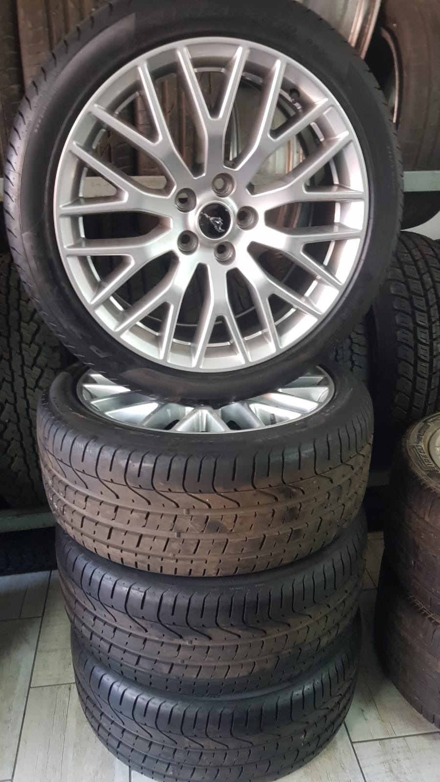 19inches Ford mustang rims and brand new tyres for sell…