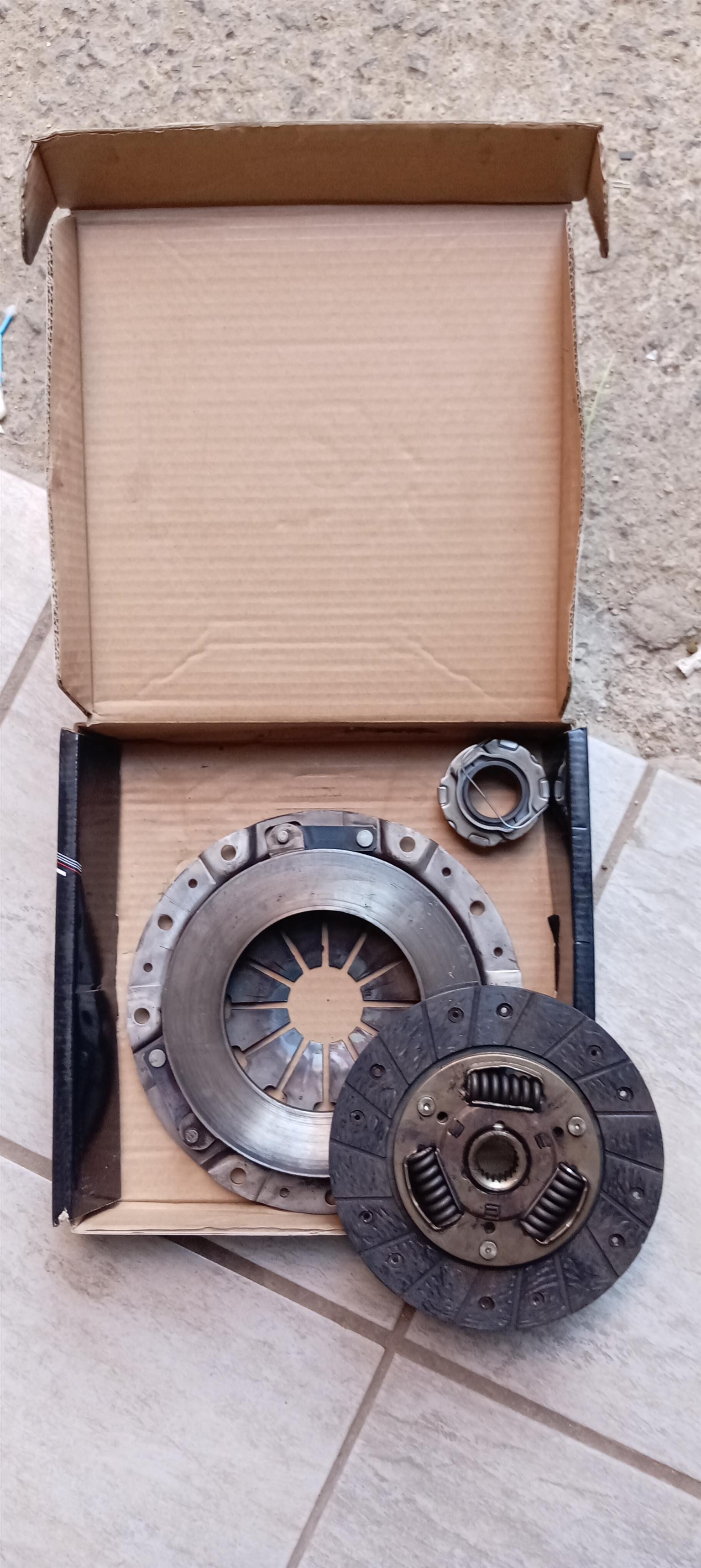 Daihatsu Charade 1.0 clutch plate and disc - Private Seller Daihatsu Charade 1.0 clutch plate and disc - Private Seller