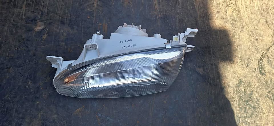 Hyundai accent headlight availaible - Private Seller Hyundai accent headlight availaible - Private Seller