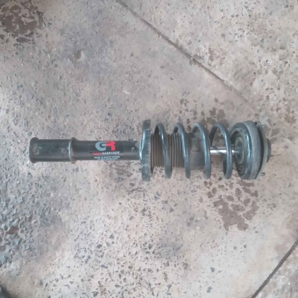 Opel corsa b series coil spring and shock absorber - Private Seller Opel corsa b series coil spring and shock absorber - Private Seller