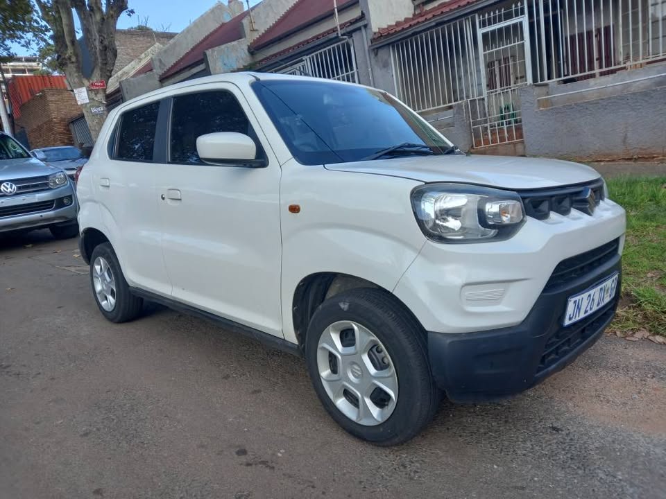 2020 Sezuki S presso 1.0 Petrol, Manual, White, Spere key
