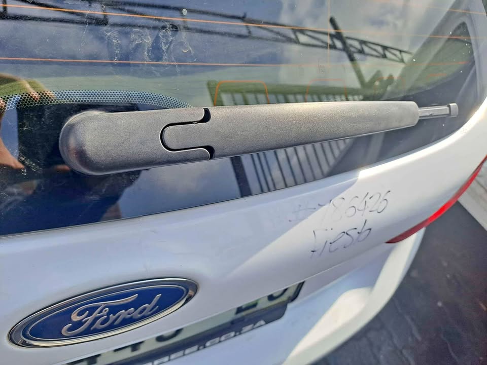 Rear wiper Ford Fiesta 1.0L 2020 - Private Seller Rear wiper Ford Fiesta 1.0L 2020 - Private Seller