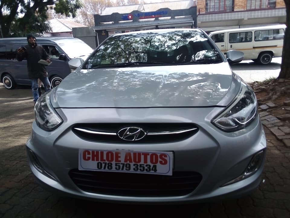 2015 HYUNDAI ACCENT SEDAN 1.6Motion MANUAL SILVER COLOR