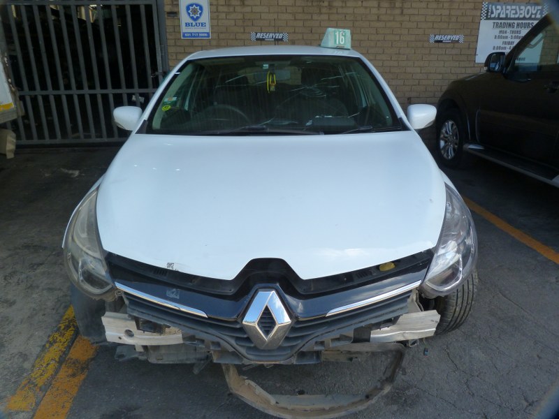 Renault Clio IV 900T Petrol Manual H4BB White - 2017 SPARESBOYZ STRIPPING FOR SP - Private Seller Renault Clio IV 900T Petrol Manual H4BB White - 2017 SPARESBOYZ STRIPPING FOR SP - Private Seller