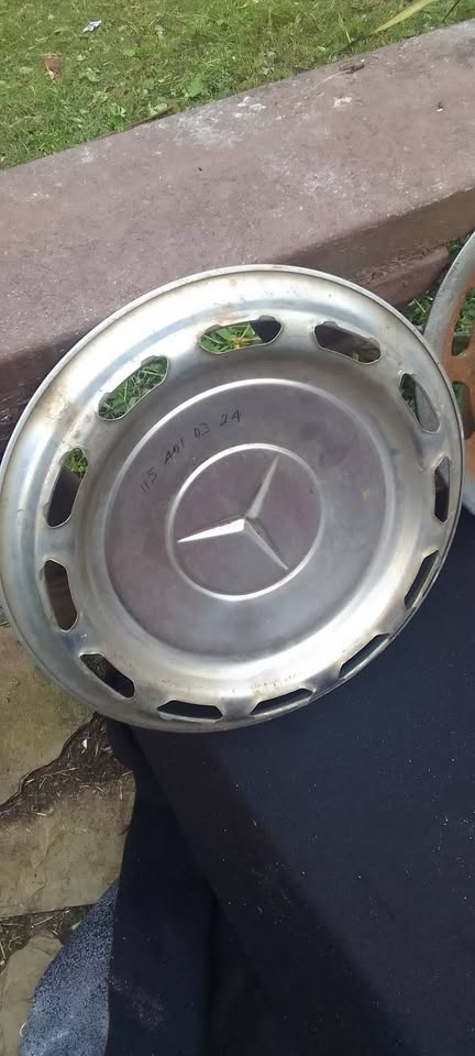 Merc Benz Hub Cap Bundle | Junk Mail Marketplace