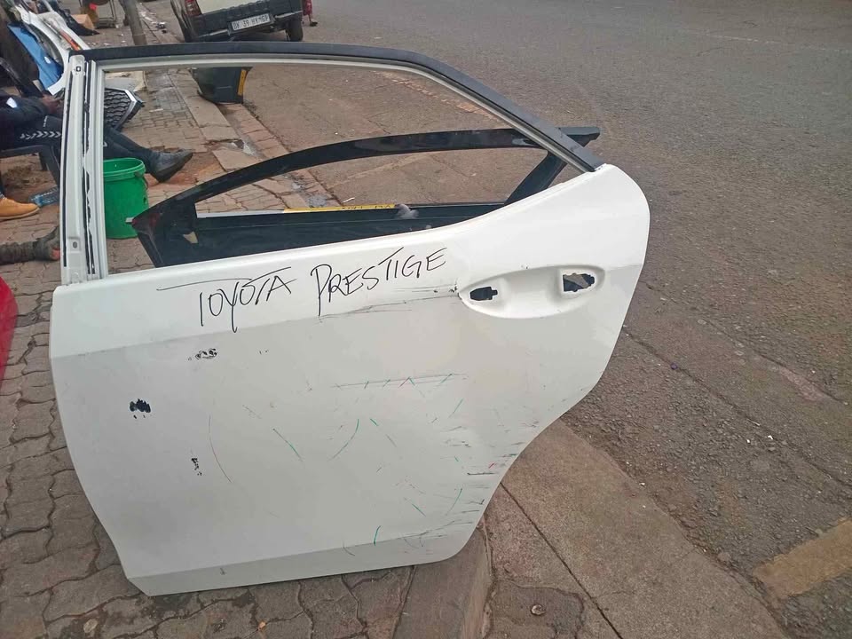 Toyota Prestige left door - Private Seller Toyota Prestige left door - Private Seller