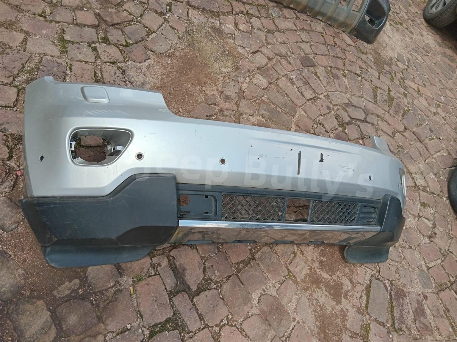 Jeep Grand Cherokee WK2 Second Hand Bumper (Front) - Private Seller Jeep Grand Cherokee WK2 Second Hand Bumper (Front) - Private Seller