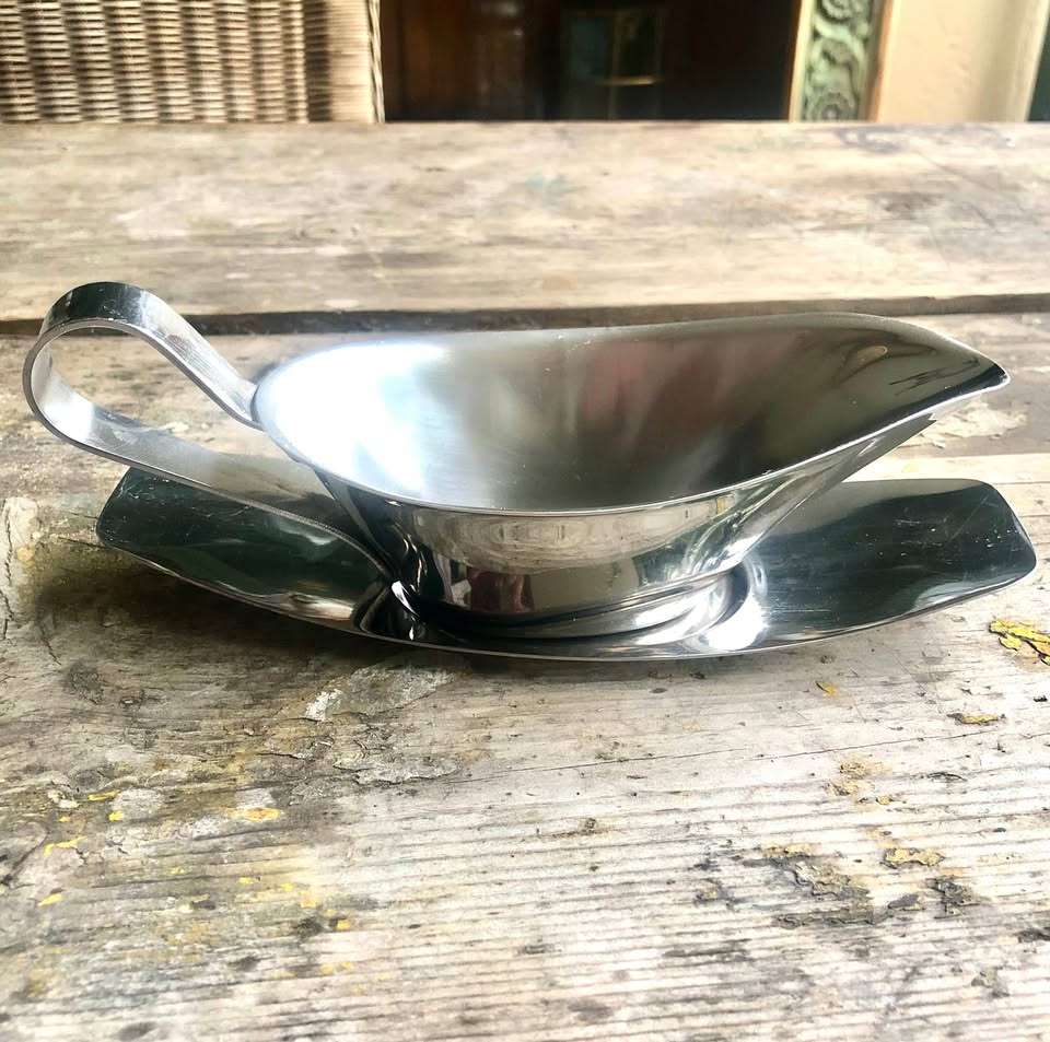 Timeless Elegance: Stainless Steel Gravy Boat and Saucer Set Timeless Elegance: Stainless Steel Gravy Boat and Saucer Set