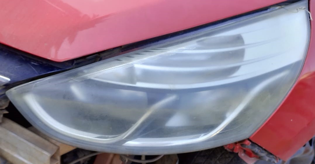 RENAULT CLIO IV 2015 HEADLIGHTS FOR SALE - Private Seller RENAULT CLIO IV 2015 HEADLIGHTS FOR SALE - Private Seller