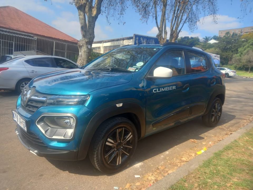 2023 Renault Kwid Climber 1.0 Petrol, Manual, Green, Service book, 39000kms
