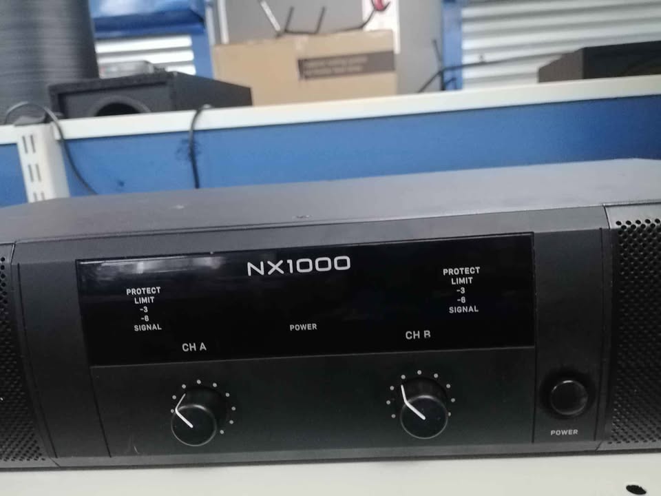 BEHRINGER NX1000 PA AMPLIFIER