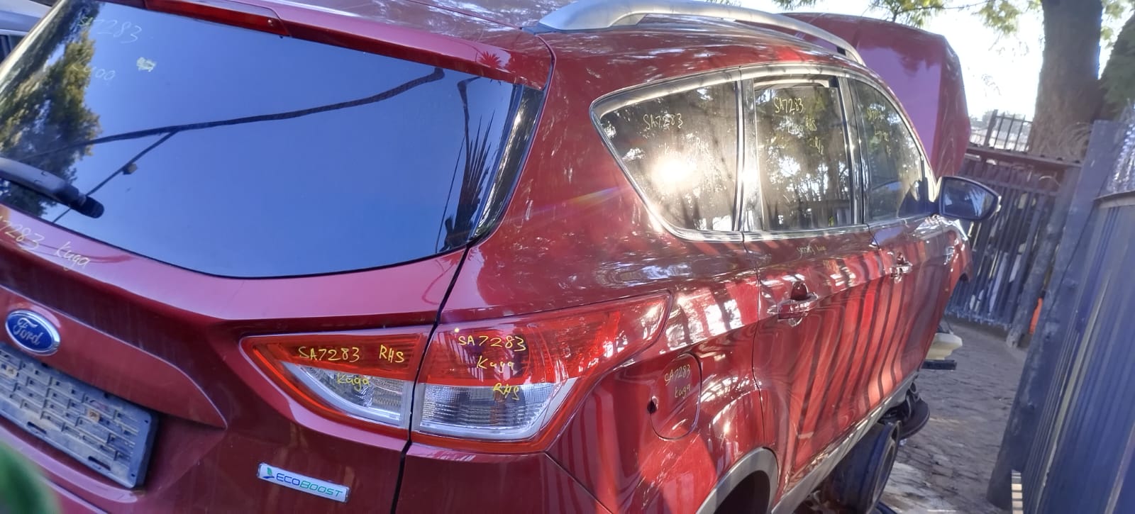 2014 FORD KUGA 1.5 PETROL STRIPPING FOR SPARES