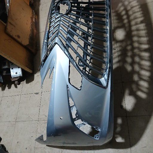 Lexus es300h bumper - Private Seller Lexus es300h bumper - Private Seller