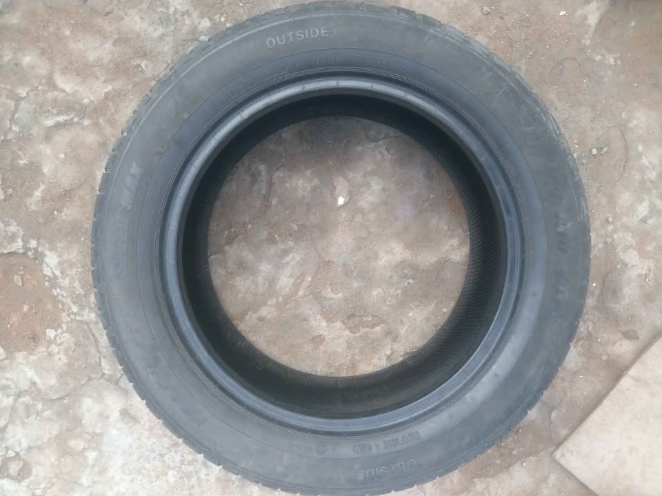 16 INCH VELOCITY MAX SPEED 95%TREAD Bridgestone - Private Seller