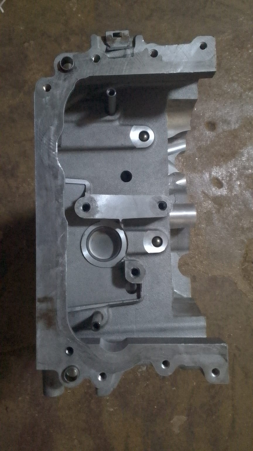 Mercedes Benz A 200  reconditioned cylinder head.