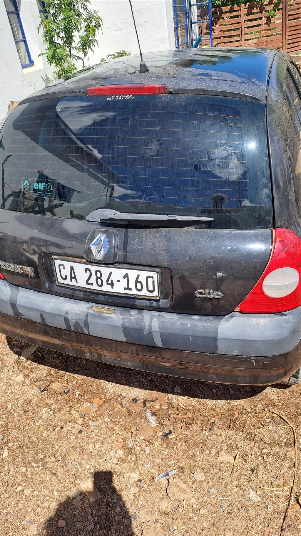 2004 renault clio 16 hundred selling for spares .2 front tyres missing and block - Private Seller 2004 renault clio 16 hundred selling for spares .2 front tyres missing and block - Private Seller