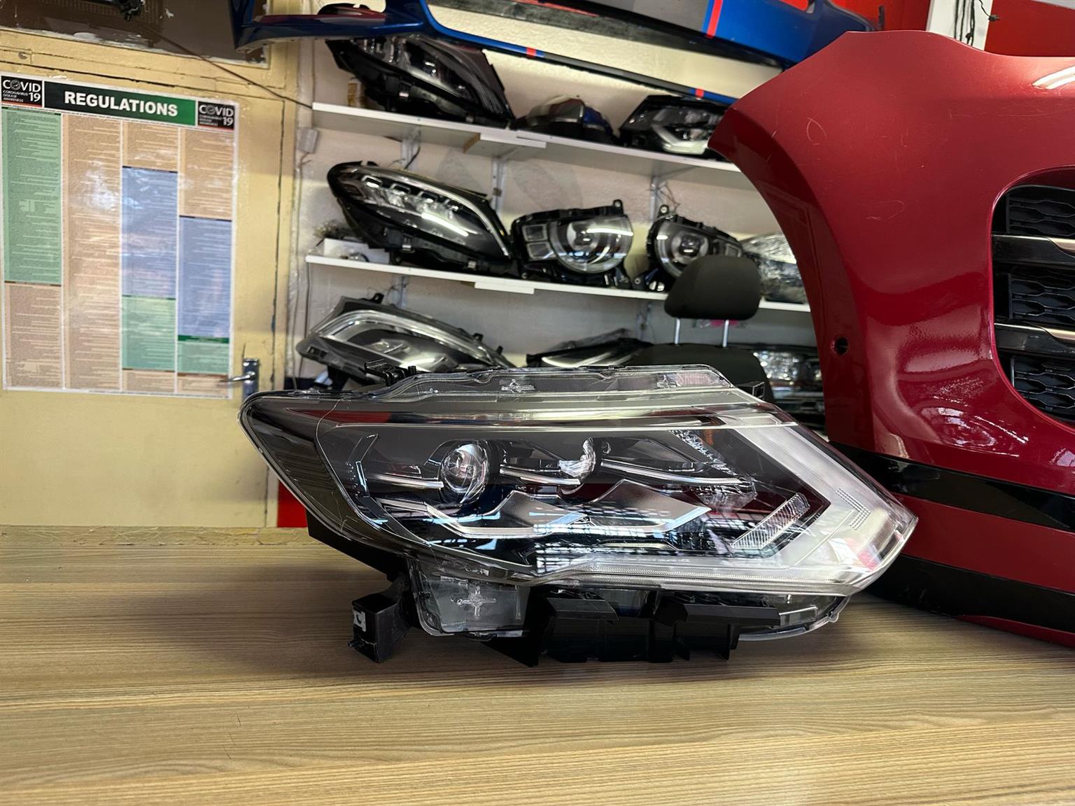 2021 NISSAN X TRAIL HEAD LIGHT RIGHT IN IMMACULATE CONDITION - Private Seller 2021 NISSAN X TRAIL HEAD LIGHT RIGHT IN IMMACULATE CONDITION - Private Seller
