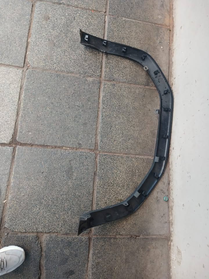 Toyota land cruiser wheel Left Front - Private Seller Toyota land cruiser wheel Left Front - Private Seller