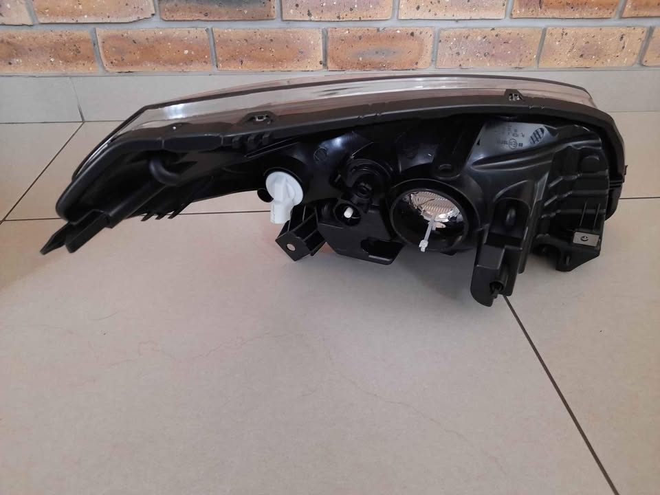 Renault Sandero stepway 2012/14 BRAND NEW HEADLIGHTS FOR SALE