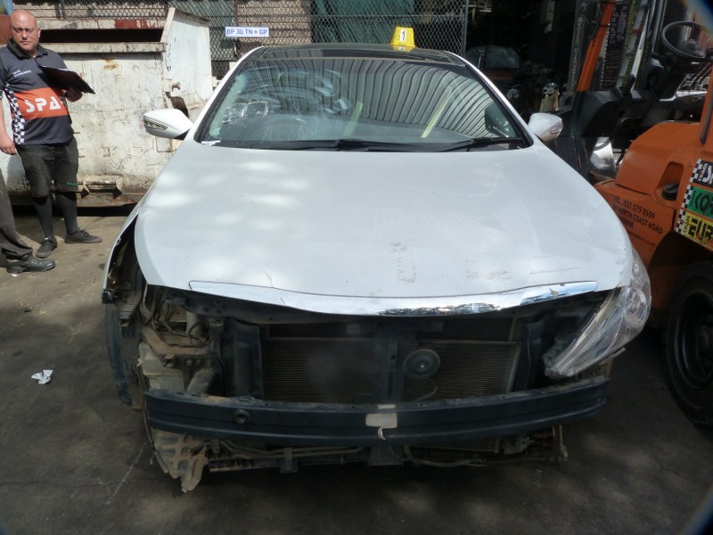 Hyundai Sonata 2.4 GLSExecutive AT White - 2010 STRIPPING FOR SPARES - Private Seller Hyundai Sonata 2.4 GLSExecutive AT White - 2010 STRIPPING FOR SPARES - Private Seller