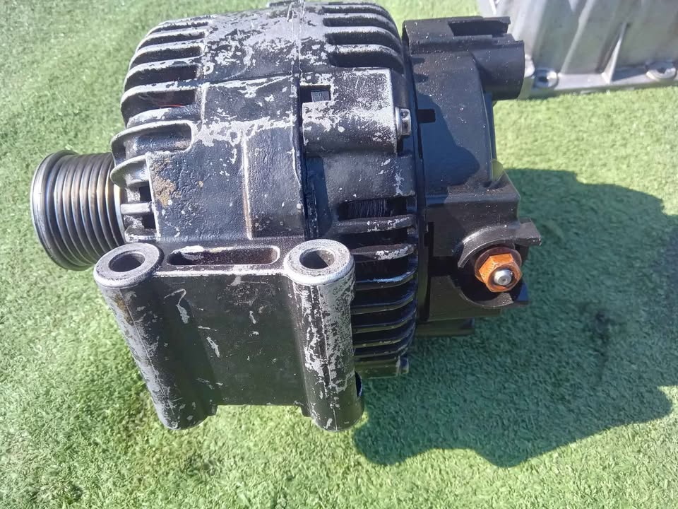 MERCEDES BENZ OM642 3.0 DIESEL ENGINE ALTERNATOR  FOR SALE W164/ SPRINTER /W204 /W212/ VITO