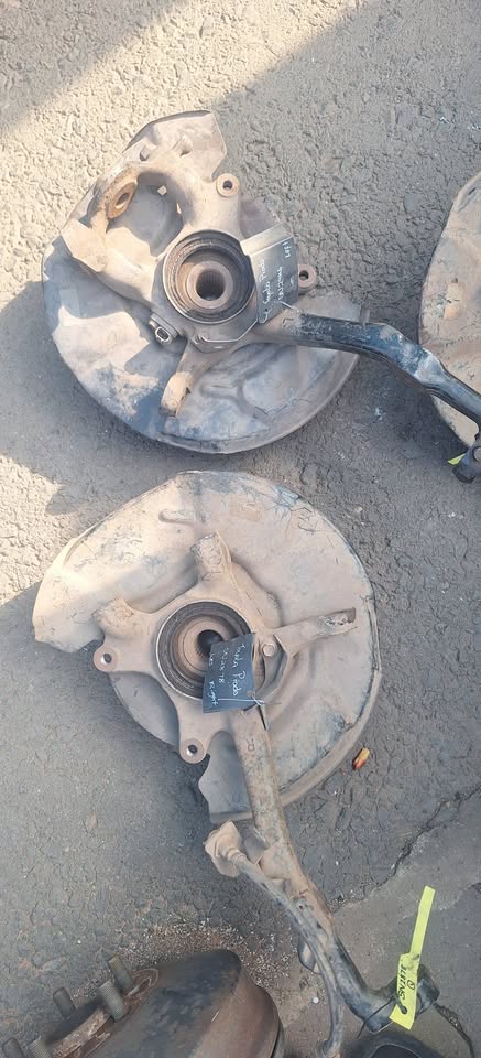 Toyota prado hub and stub available - Private Seller