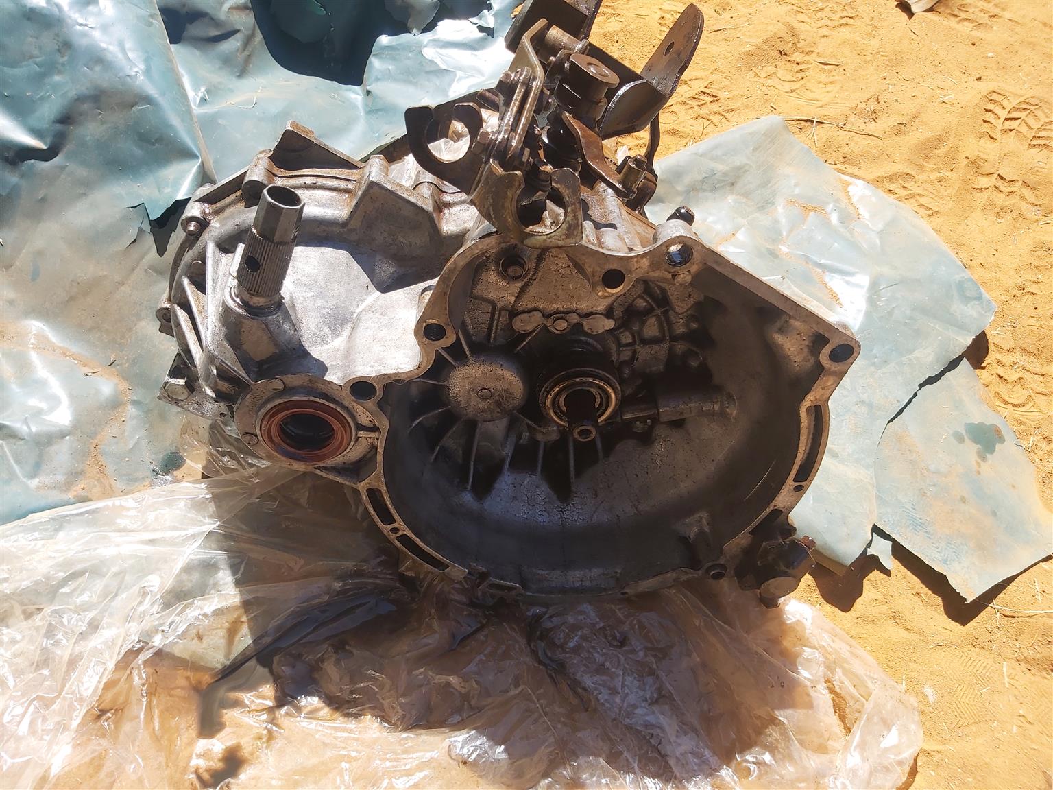 Gearbox Hyundai accent 1996 - Private Seller Gearbox Hyundai accent 1996 - Private Seller