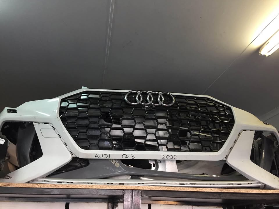 AUDI Q3 front bumper 2022 for sale - Private Seller