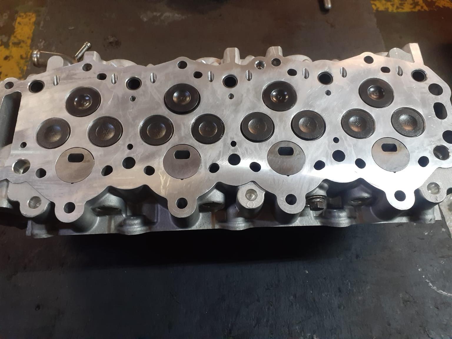 Ford WL 2.5 Complete Cylinder head including Camshaft for sale