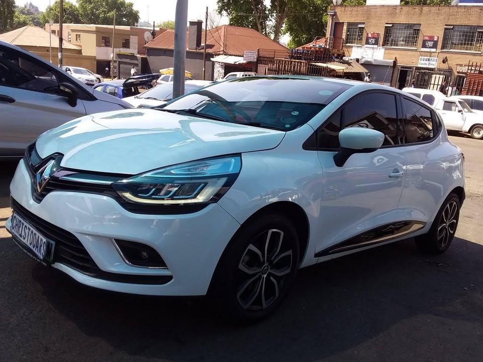 2018 model Renault Clio hatchback