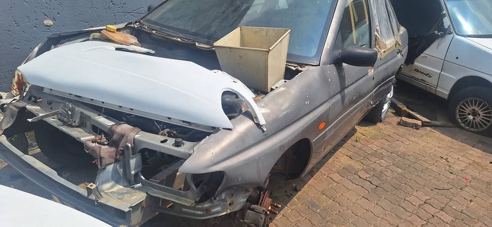 Ford escort stripping for spares - Private Seller Ford escort stripping for spares - Private Seller