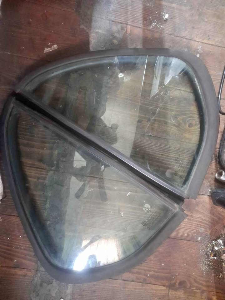 Tata Indica rear quarter glass - Private Seller Tata Indica rear quarter glass - Private Seller