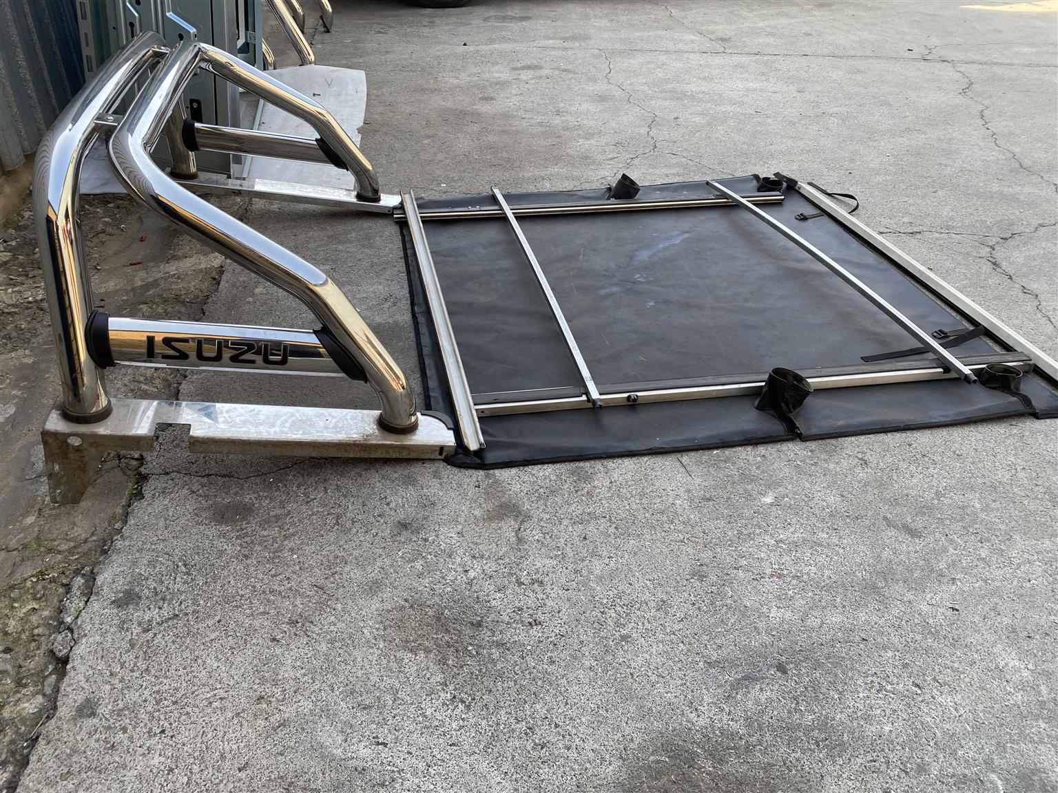 Sports Roller Bar and Tonneau cover & accessories for isuzu double cab Kb/DM - Private Seller Sports Roller Bar and Tonneau cover & accessories for isuzu double cab Kb/DM - Private Seller