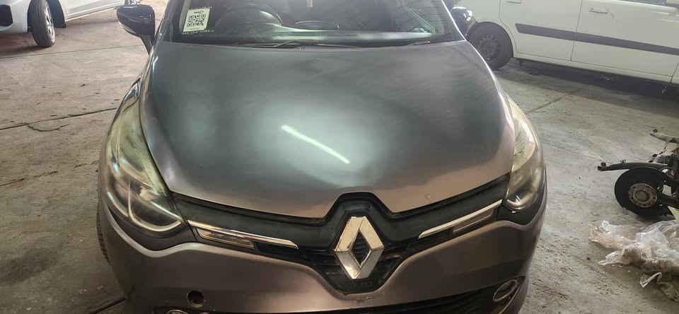 Renault Clio 4 for stripping - Private Seller Renault Clio 4 for stripping - Private Seller