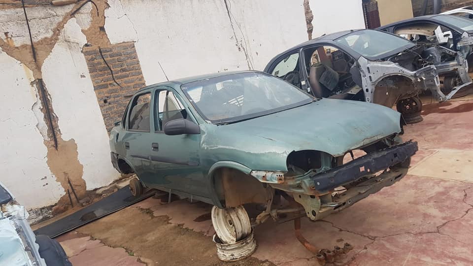 Corsa lite sedan stripping for spares - Private Seller