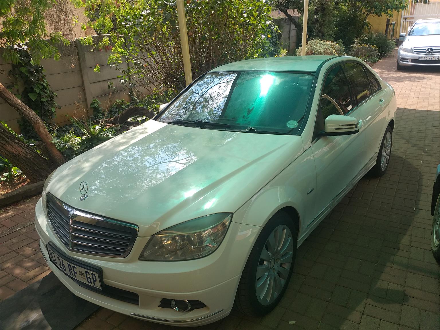 Used 2010 Mercedes-Benz C-Class C180 Elegance - Private Seller Used 2010 Mercedes-Benz C-Class C180 Elegance - Private Seller