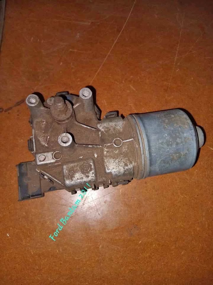 Ford Bantam 2011 wiper linkeage motor