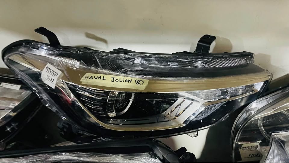 GWM HAVAL JOLION HEADLIGHT - Private Seller GWM HAVAL JOLION HEADLIGHT - Private Seller