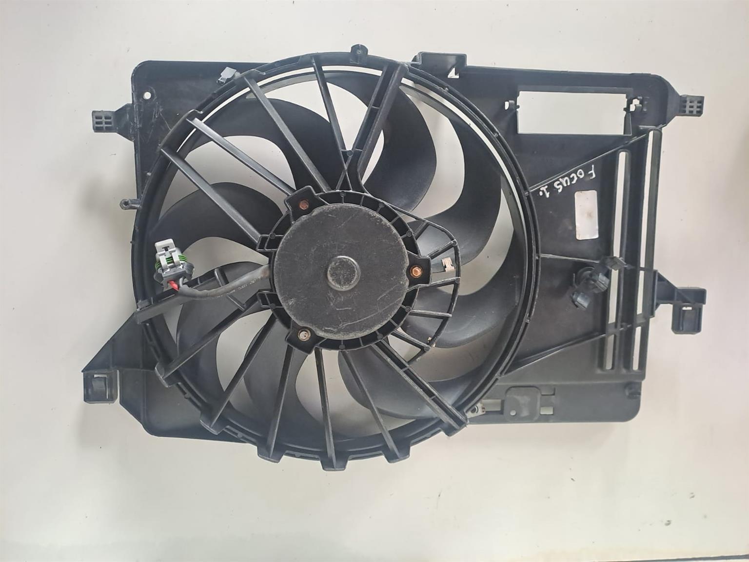 Ford Focus 1.0L (2015-2017) Radiator Fan - Private Seller Ford Focus 1.0L (2015-2017) Radiator Fan - Private Seller