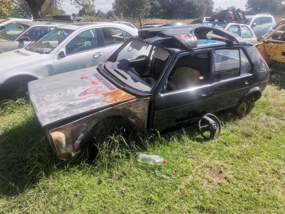 Golf 1 stripping for spares - Private Seller