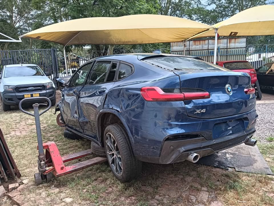 2019 BMW X4 2.0i xdrive STRIPPING FOR SPARES