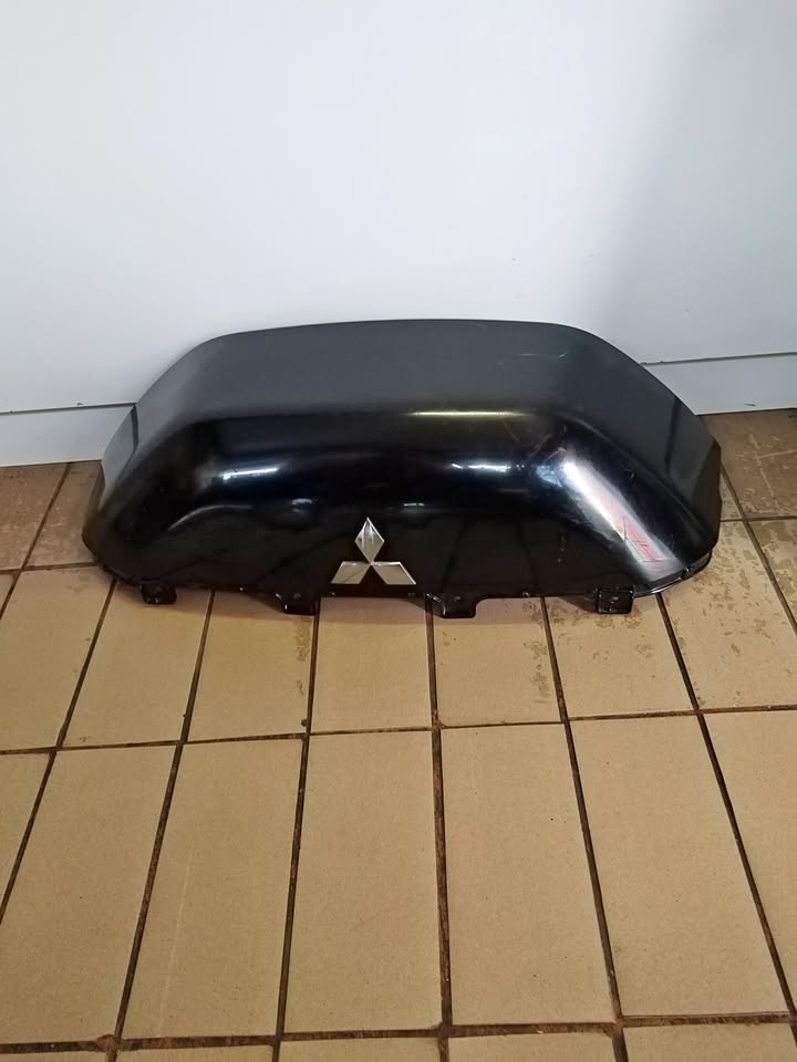 2016 MITSUBISHI PATERO 4 WHEEL COVER FOR SALE SUPER CLEAN - Private Seller 2016 MITSUBISHI PATERO 4 WHEEL COVER FOR SALE SUPER CLEAN - Private Seller