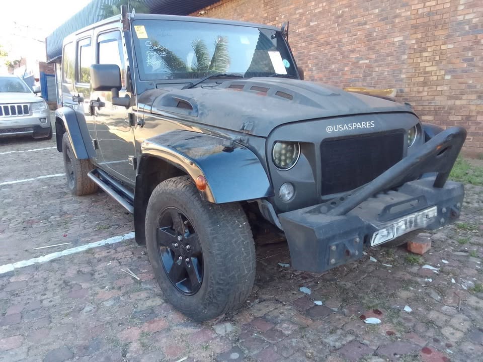 2015 Jeep Wrangler 2.8 JK Automatic Stripping For Used Parts - Private Seller 2015 Jeep Wrangler 2.8 JK Automatic Stripping For Used Parts - Private Seller