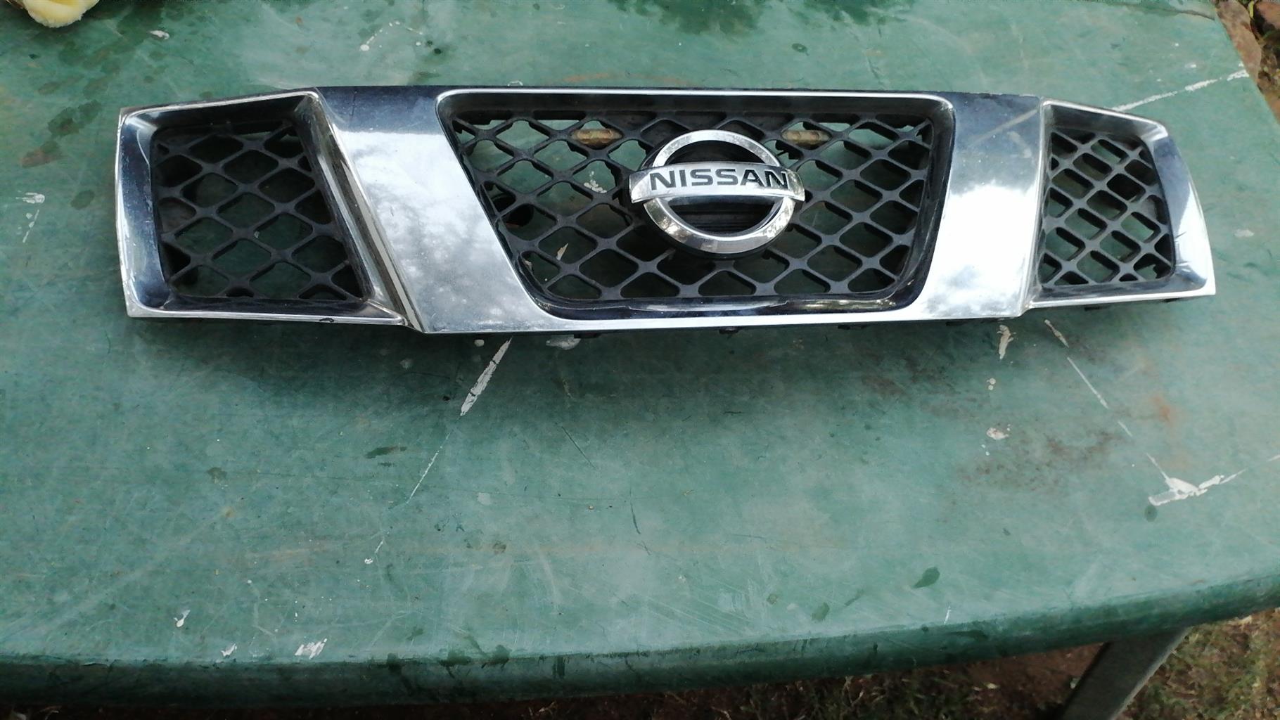 Selling a Nissan navara grill