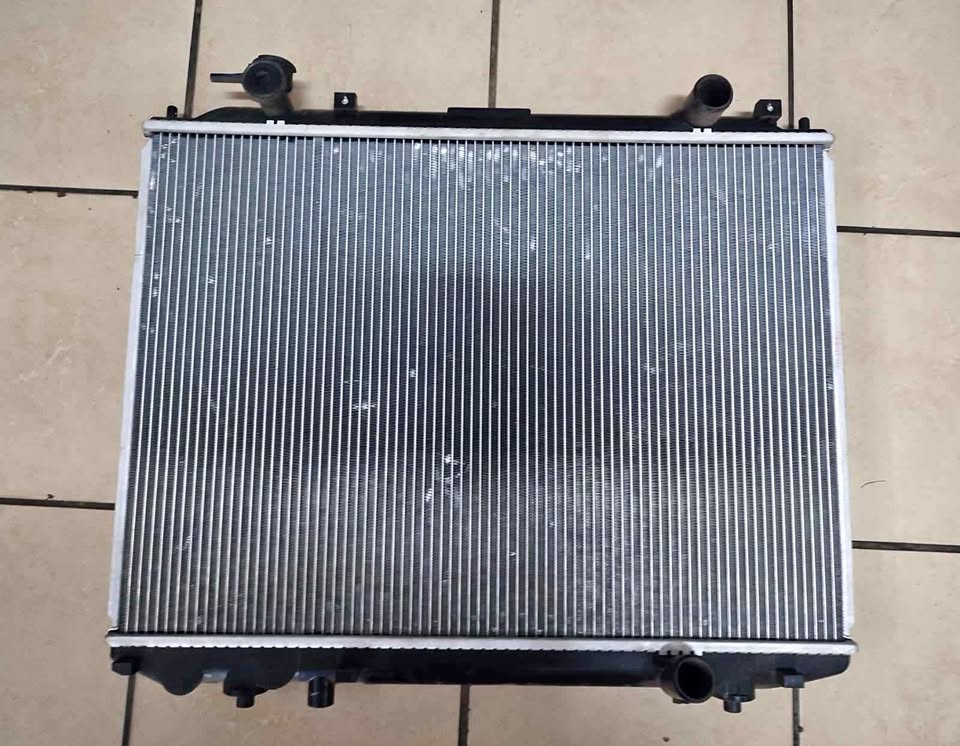Mazda Magnum/Ford Courier 3.0 v6 Manual Radiator - Private Seller