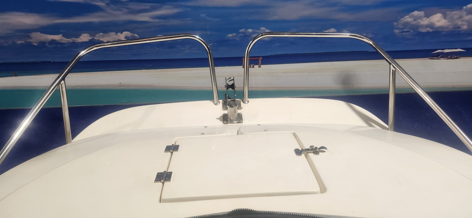 GAMEFISH 595 ON TRAILER 2 X 90 HP SUZUKI 4 STROKES 2012 MODELS 600 HOURS